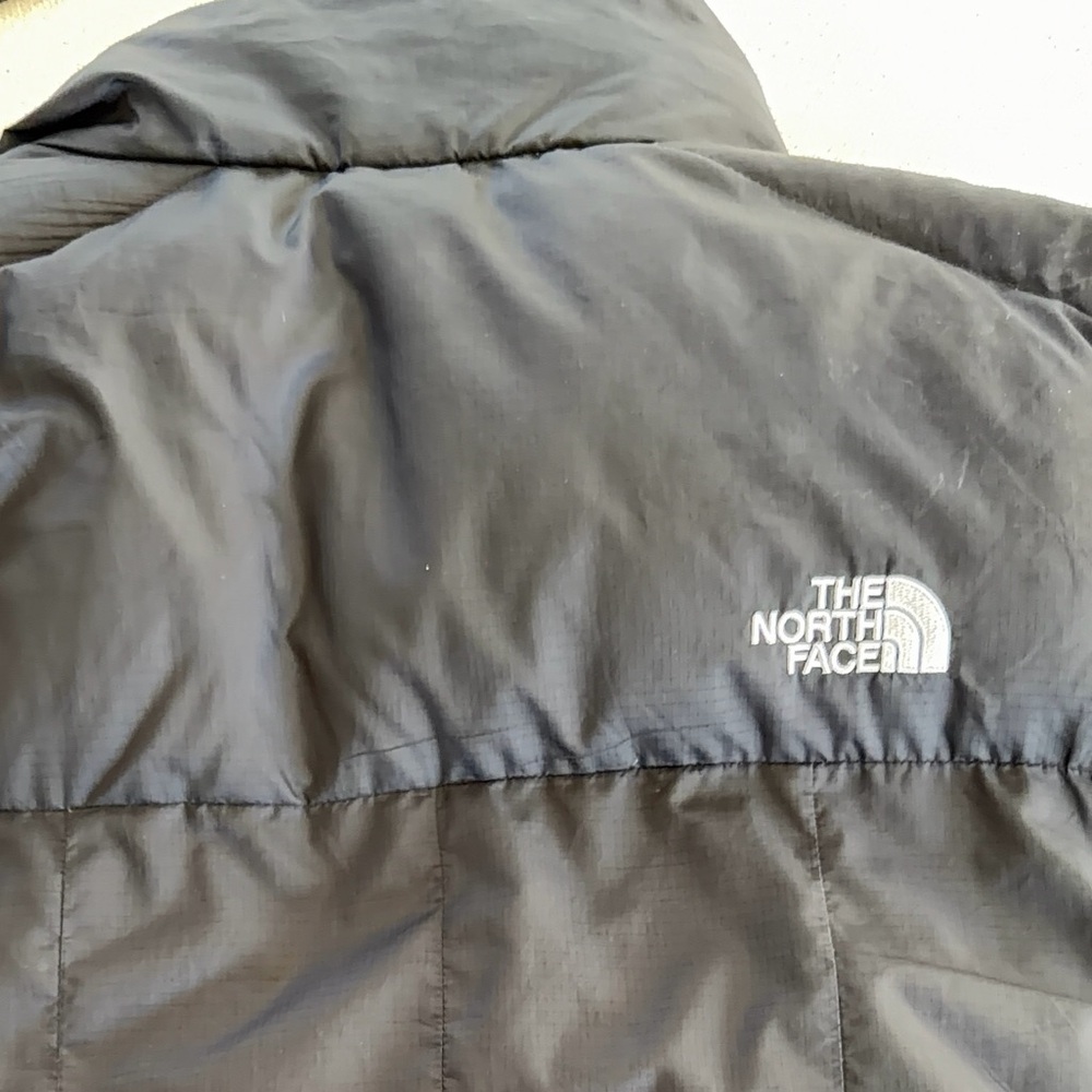 The North Face Men's Charcoal Insulated Vest - Picture 3 of 7
